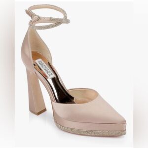 Badgley Mischka Pointed Toe Platform Pump Warm Nude Size 9